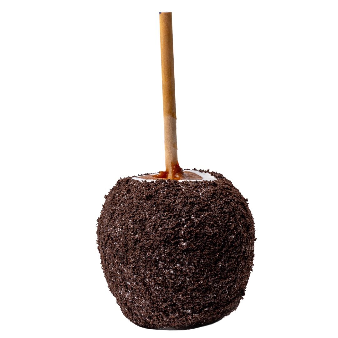 Cookies-n-Cream Caramel Apple - Rocky Mountain Chocolate Factory